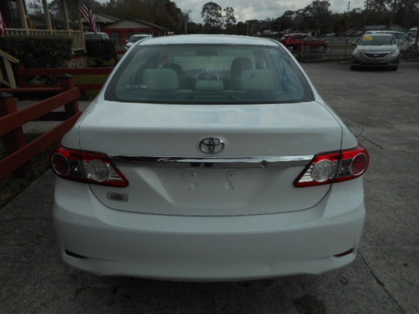 2013 WHITE TOYOTA COROLLA BASE; S; LE; (5YFBU4EE2DP) , located at 1200 Cassat Avenue, Jacksonville, FL, 32205, (904) 695-1885, 30.302404, -81.731033 - Photo#5